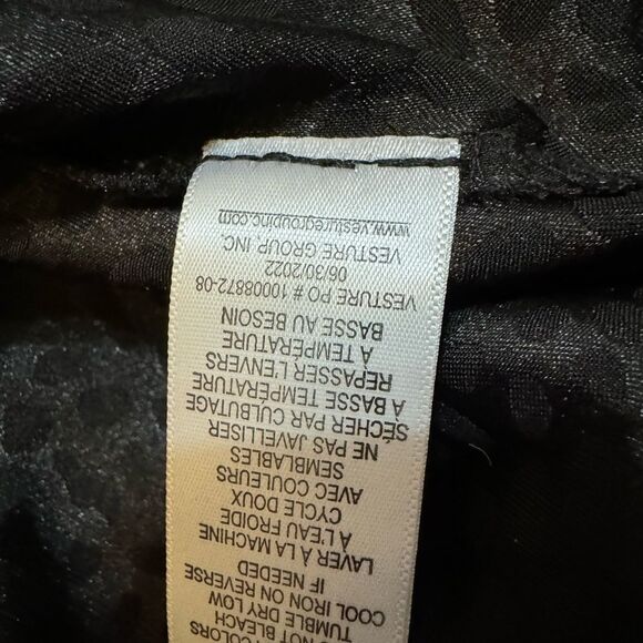 NWT Chenault Pebble Satin Like Jacquard Blouse in Black - Picture 12 of 12